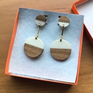Wood geometric modern earrings NWB